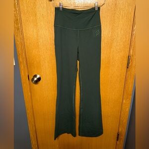 NWOT Lululemon x Peleton flare pant